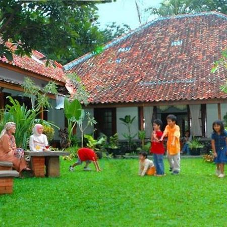 Rumah Ebo Bandung Buitenkant foto